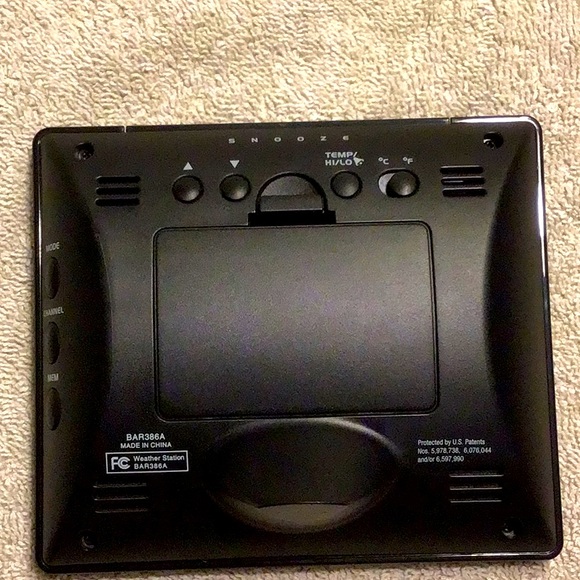 Oregon Scientific BAR386A Weather Station with Kellogg’s Logo - Picture 2 of 2